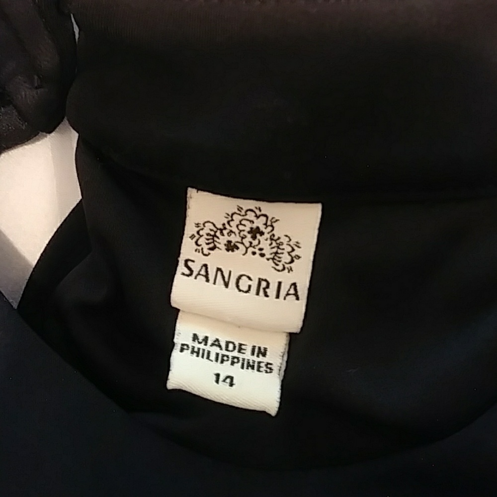 Black Sangria Dress - Picture 5 of 5